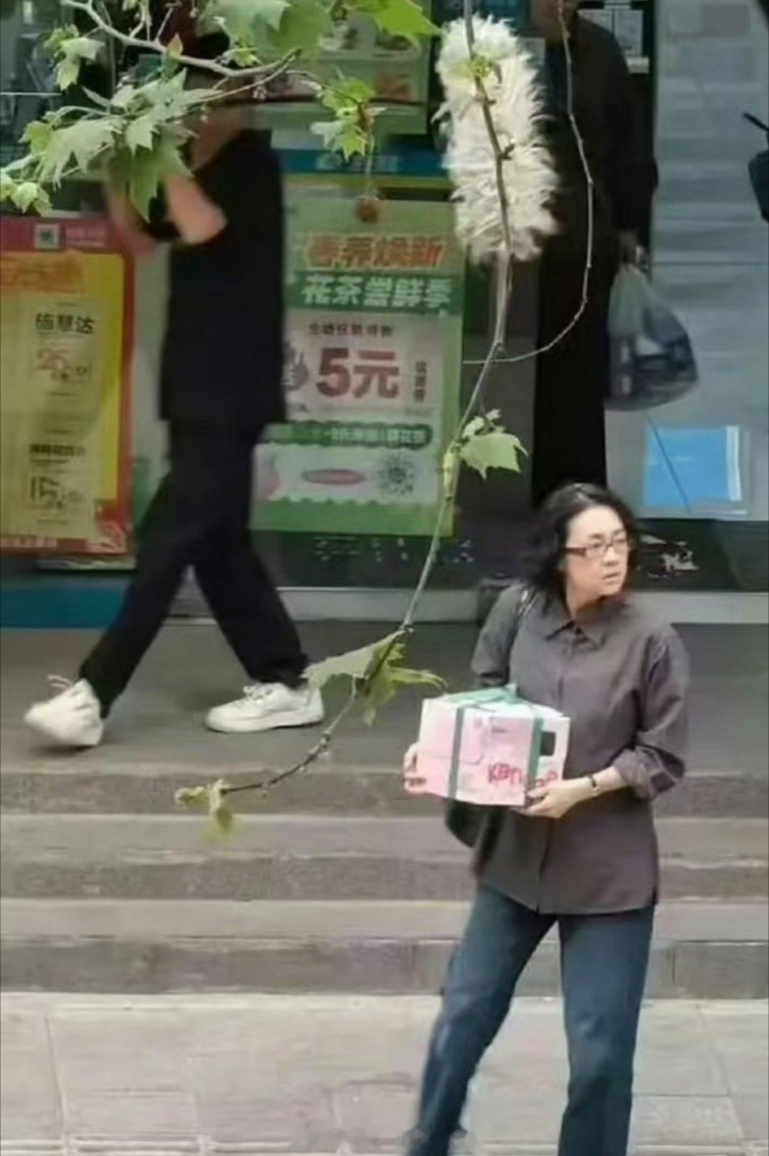 啊。。。朋友们这是章子怡啊？ 