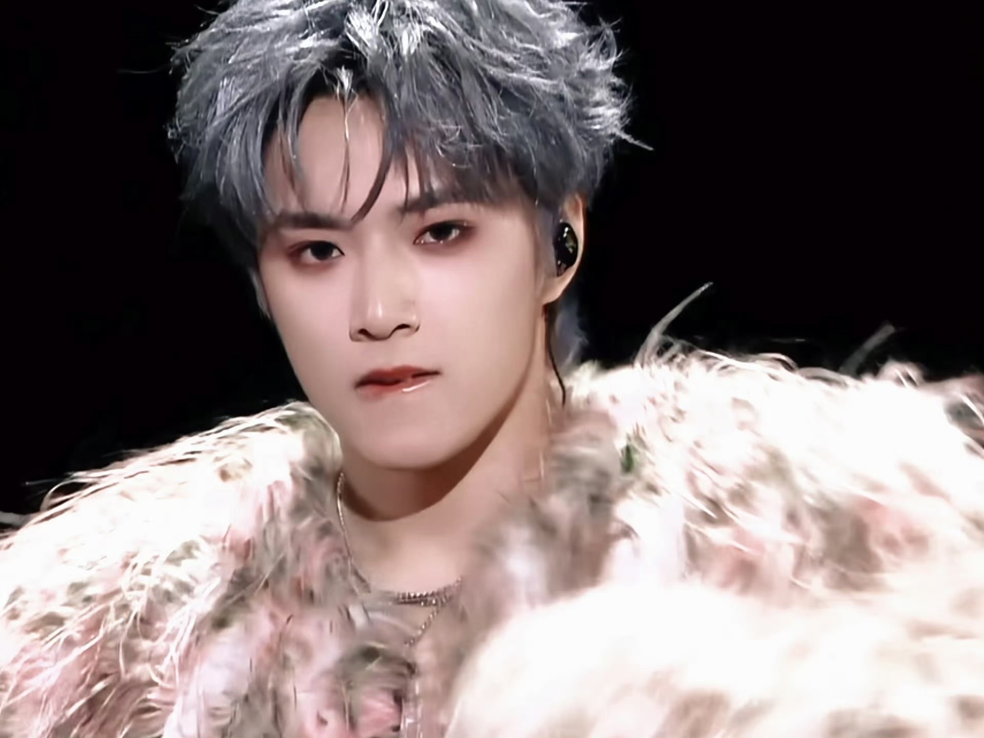 极具侵略性的美貌 刘耀文帅成这样 