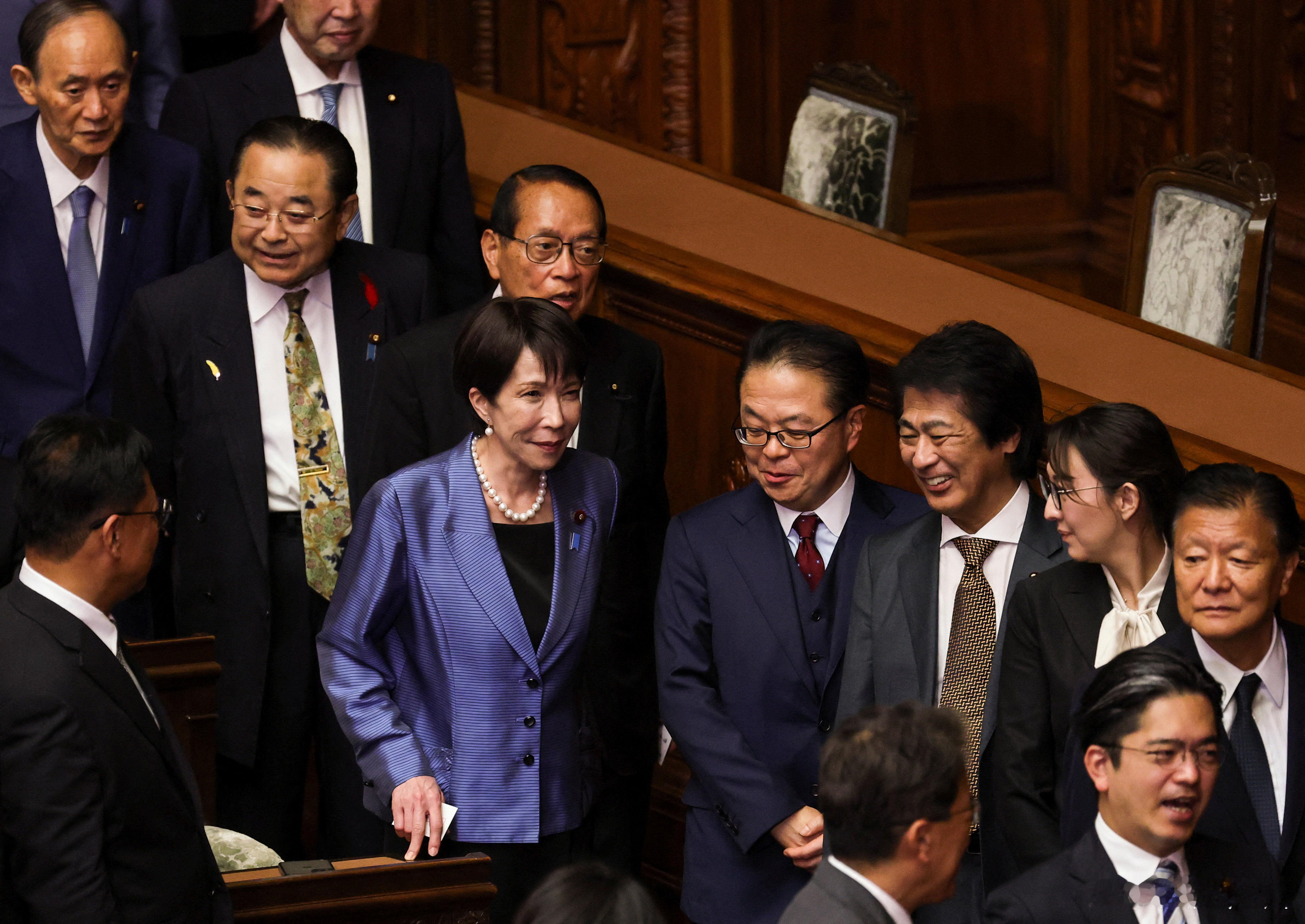 中国将20家日本实体列入出口管制清单。高市早苗在参院受询时声称，日方决对无法容许