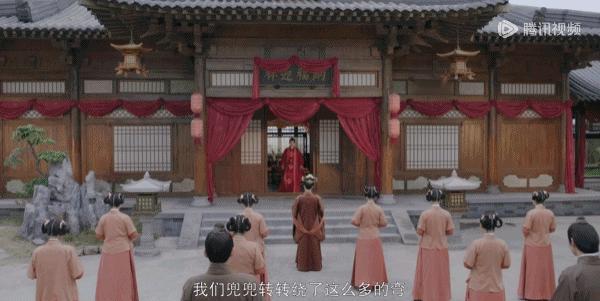 《柳舟记》的首集，缘分如命运红线牵引，爱情篇章悄然展开。每段情感交织，都让人翘首