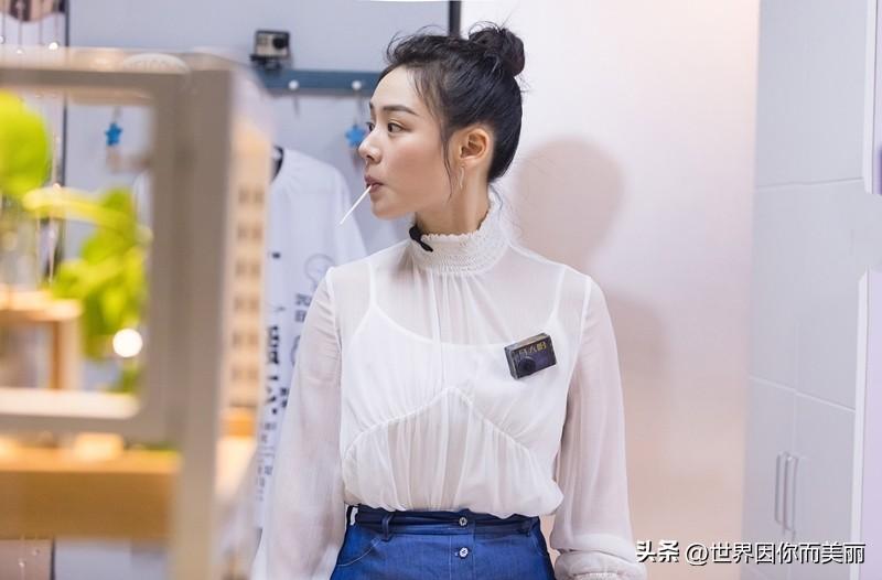 全网刷屏恭喜！马思纯官宣单身，状态直接封神！
最近她公开承认恢复单身，告别争议感