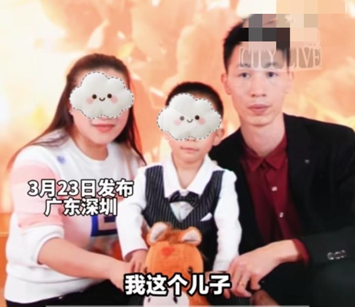 湖北仙桃李鑫和妻儿一家三口温馨照，如今儿子已经6岁上幼儿园，健康活泼十分可爱。李