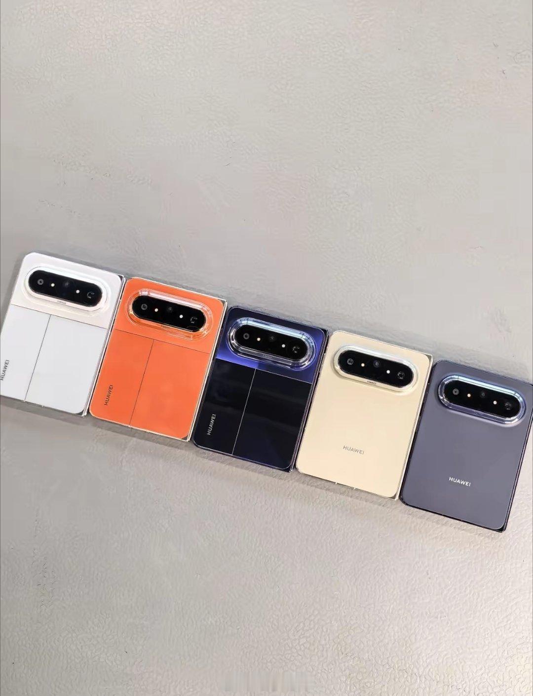 华为小折叠选色纠结症治愈✨落日橙直接封神谁懂啊家人们！华为这款小折叠每个配色都美