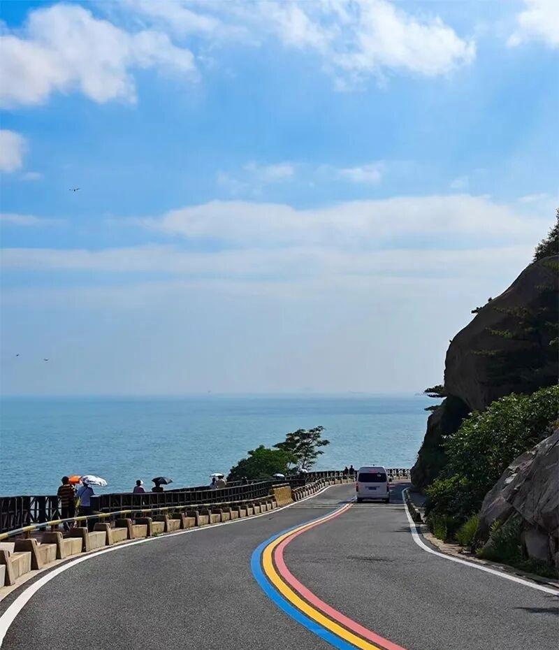 其他车辆如需进入，须提前通过“崂山风景区”微信公众号车辆预约通道进行预约，预约成