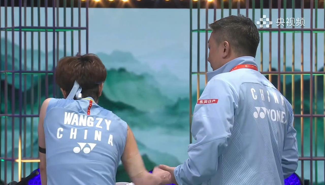 来之不易的决胜局啊，丸子熬下来了[奋斗]！
前两局王祉怡🇨🇳 12-21、2