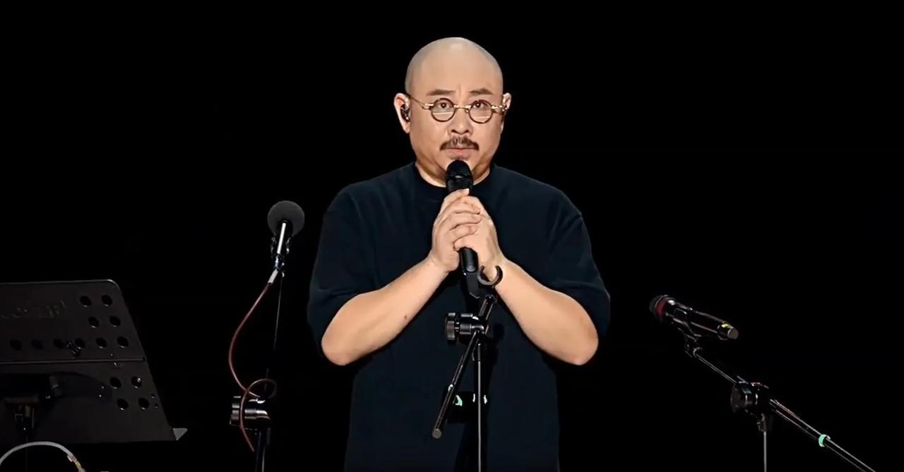 是什么打动你爱上刀郎的歌曲？
单纯聊聊刀郎的音乐。不少人循环他的歌久久放不下，也