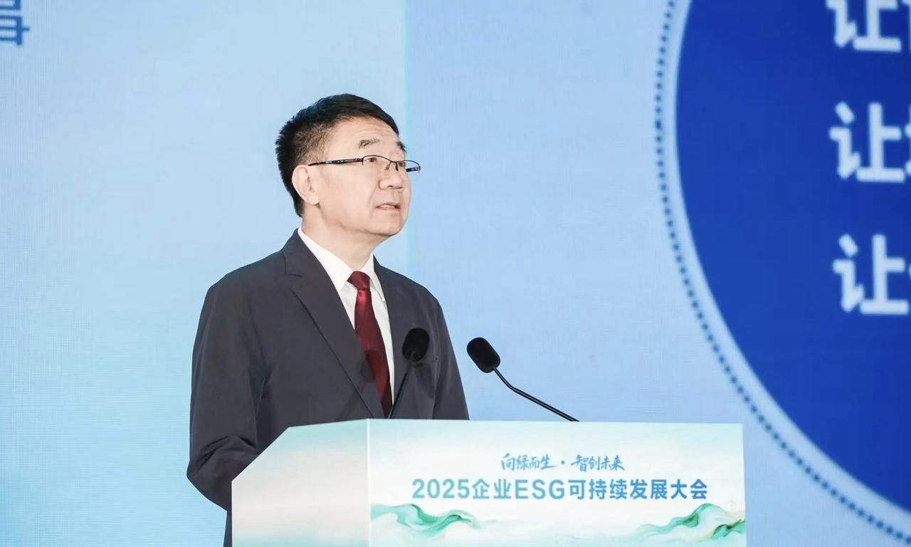 中交集团副书记刘翔2024年度年薪79.48万元，社会保险等单位缴纳部分29.4