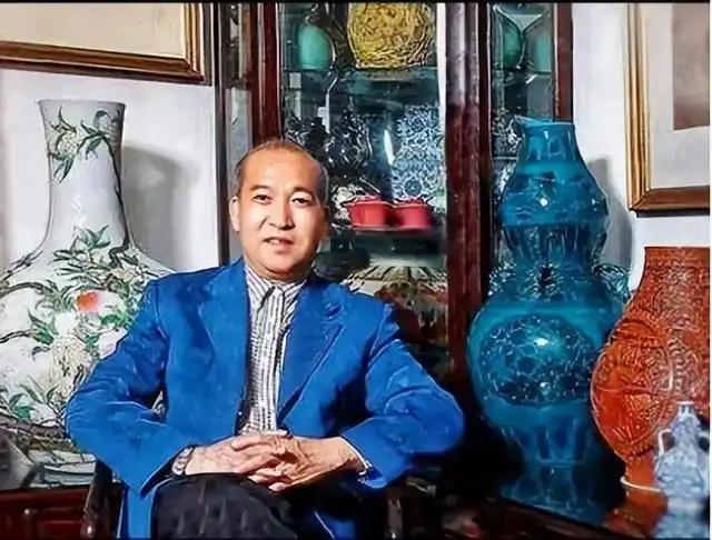 [中国赞]1991年，广东男子赵泰来，放弃中国国籍，转头加入英国。在英国，他打扮