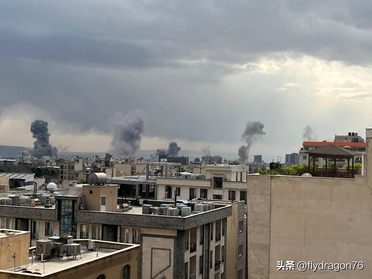 🇮🇷目前德黑兰正遭受空袭。