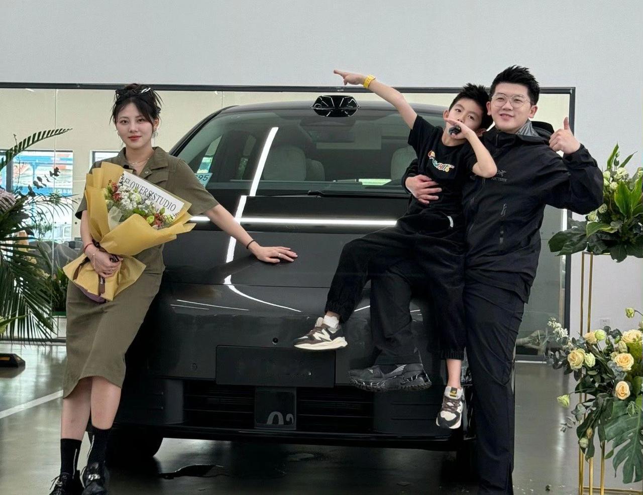 目前我已经提车的有：理想MEGA、问界M9、宝骏悦也、零跑c11增程、岚图追光、