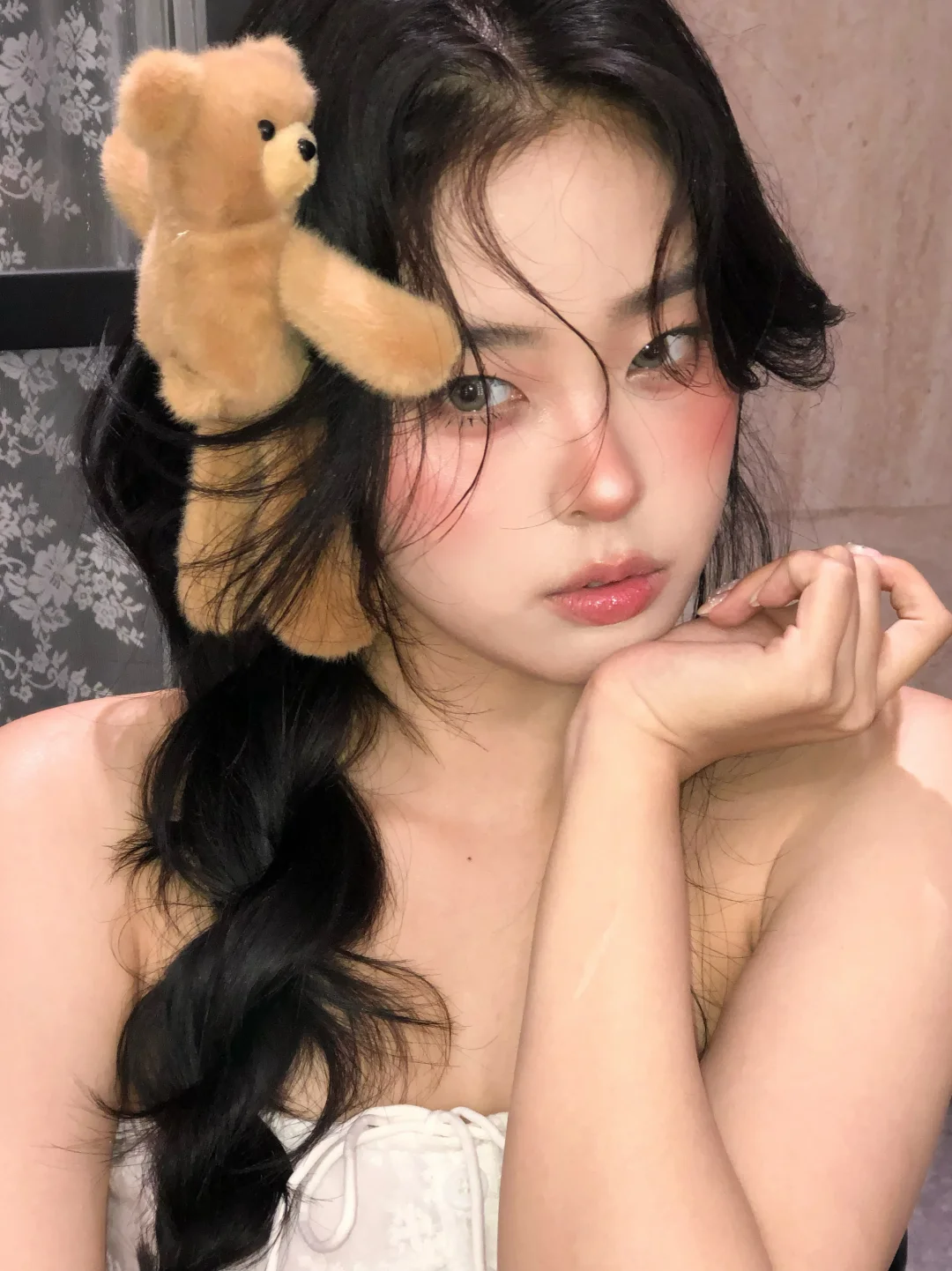 一个甜甜的造型