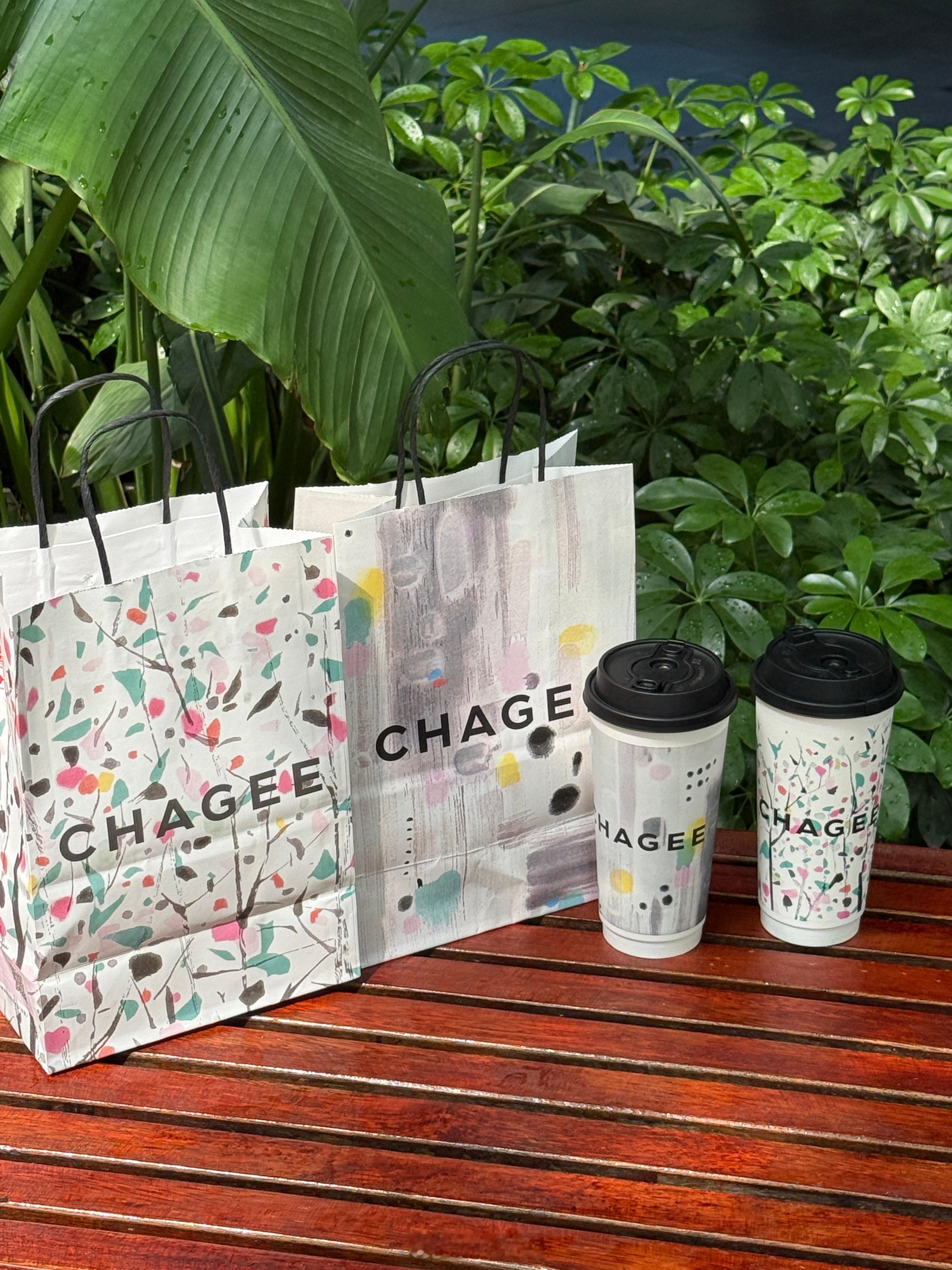 521国际茶日～ 一杯轻因茶致敬国际茶日 霸王茶姬放大招了，推出了轻咖啡因新品「