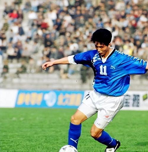 在大连的一众退役球员中，魏意民是最早涉足海参养殖领域的人。从海参育苗、出海作业，