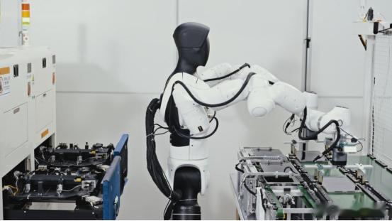 国内很多赛道陷入价格战时，一批中国硬件公司早靠出海赚高利润了～ 不在红海拼低价，