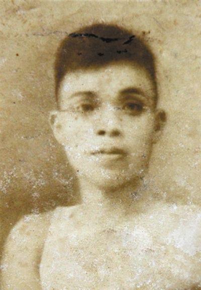 [微风]红军军团长刘畴西被俘后，被带到黄埔一期同学俞济时面前，俞济时态度倨傲。黄