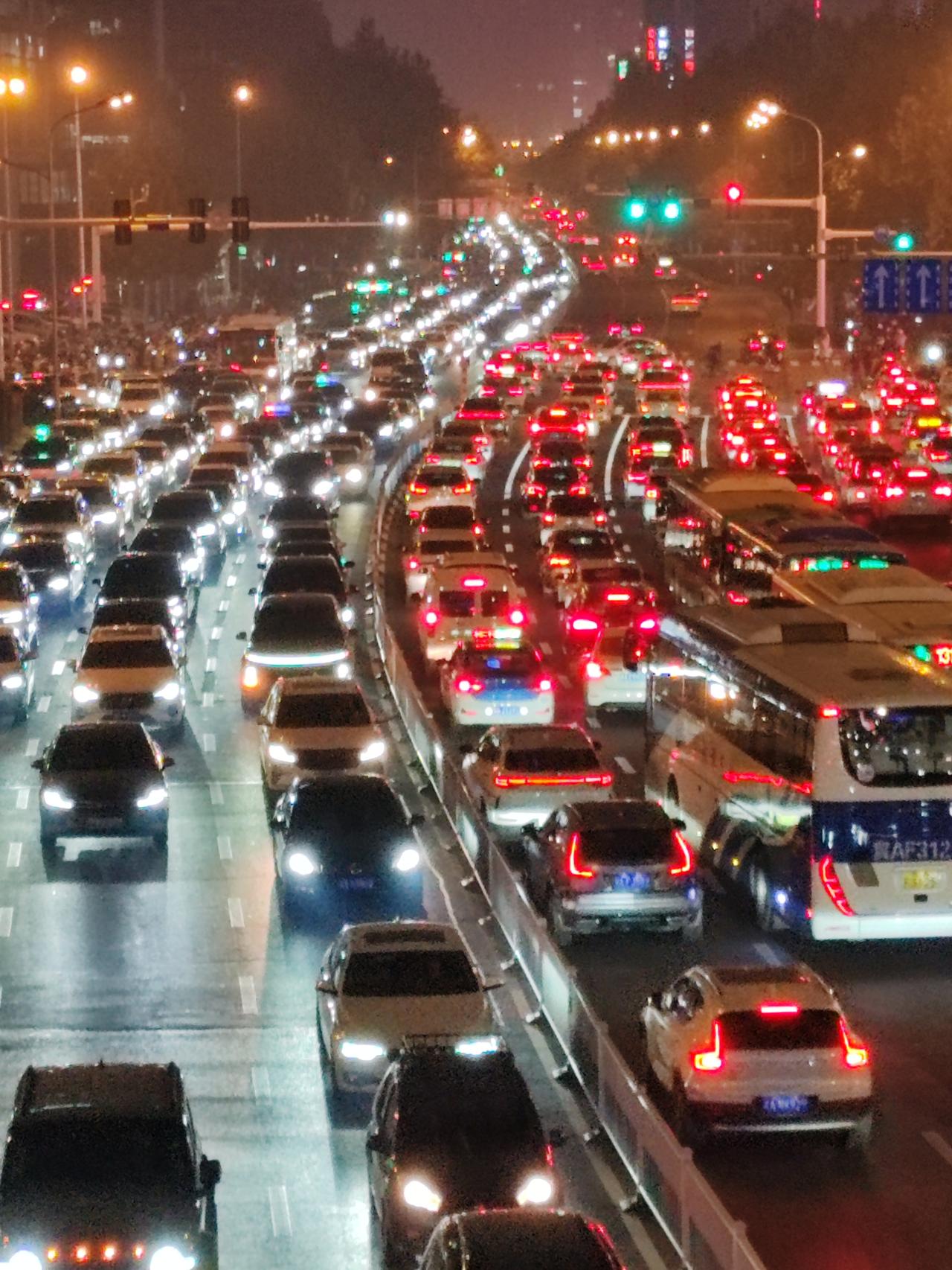 你错了。孩子尽孩子的孝，你施你的慈。你生日孩子给你转钱说明孩子记挂着你，你应该收
