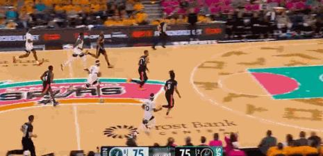 巨星球！狼队也就爱德华兹不虚文班亚马！
在今天NBA季后赛森林狼对阵马刺的第四节