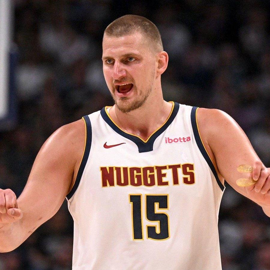 尼古拉·约基奇真是独一无二！

- 职业生涯前三节共获得71次三双。
- 职业生