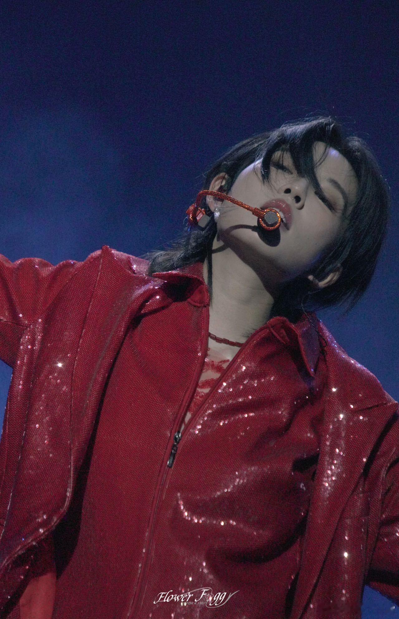 想出让陆柯燃戴狐狸尾巴的是天才 谁能拒绝戴狐狸尾巴的陆柯燃啊！又飒又甜的反差感直