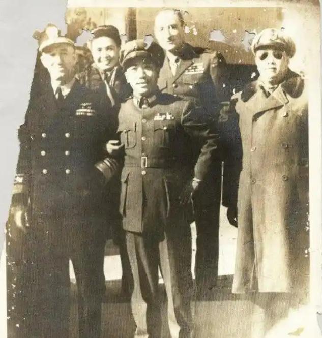 1946年，中将杨文瑔因纳妾被戴笠关进大牢险些丧命，出狱后他重掌主力师，1年后却
