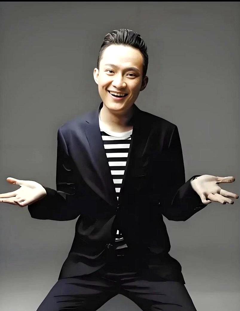 一个7月还被曝“走不了”的人，11月却出现在美国？
这条时间线至今没人给出权威答