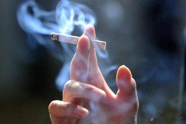 每日一包烟的人会缩短多少寿命？世界卫生组织给出的调查数据结果让人很是意外！答案或