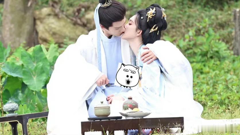 孟子义李昀锐花园吻孟子义李昀锐尚公主花园吻孟子义李昀锐尚公主花园吻，绝了，[么么