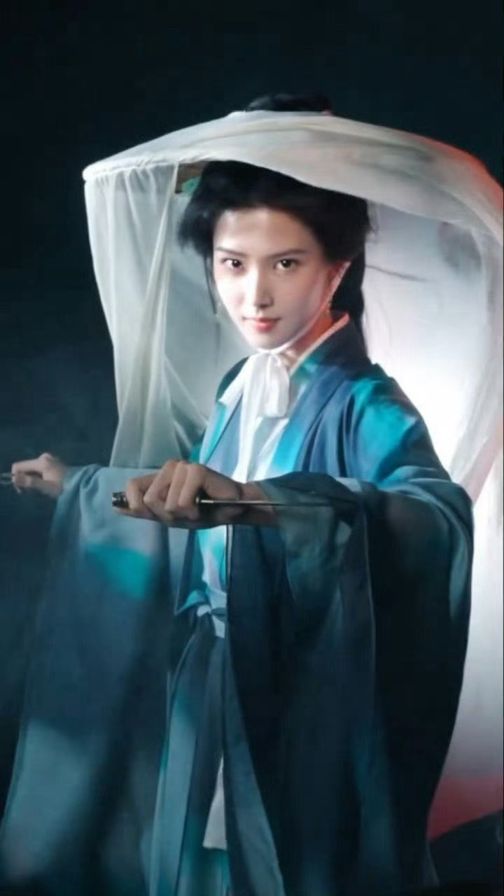 檀健次、卢昱晓《何不同舟渡》变装何不同舟渡妆造