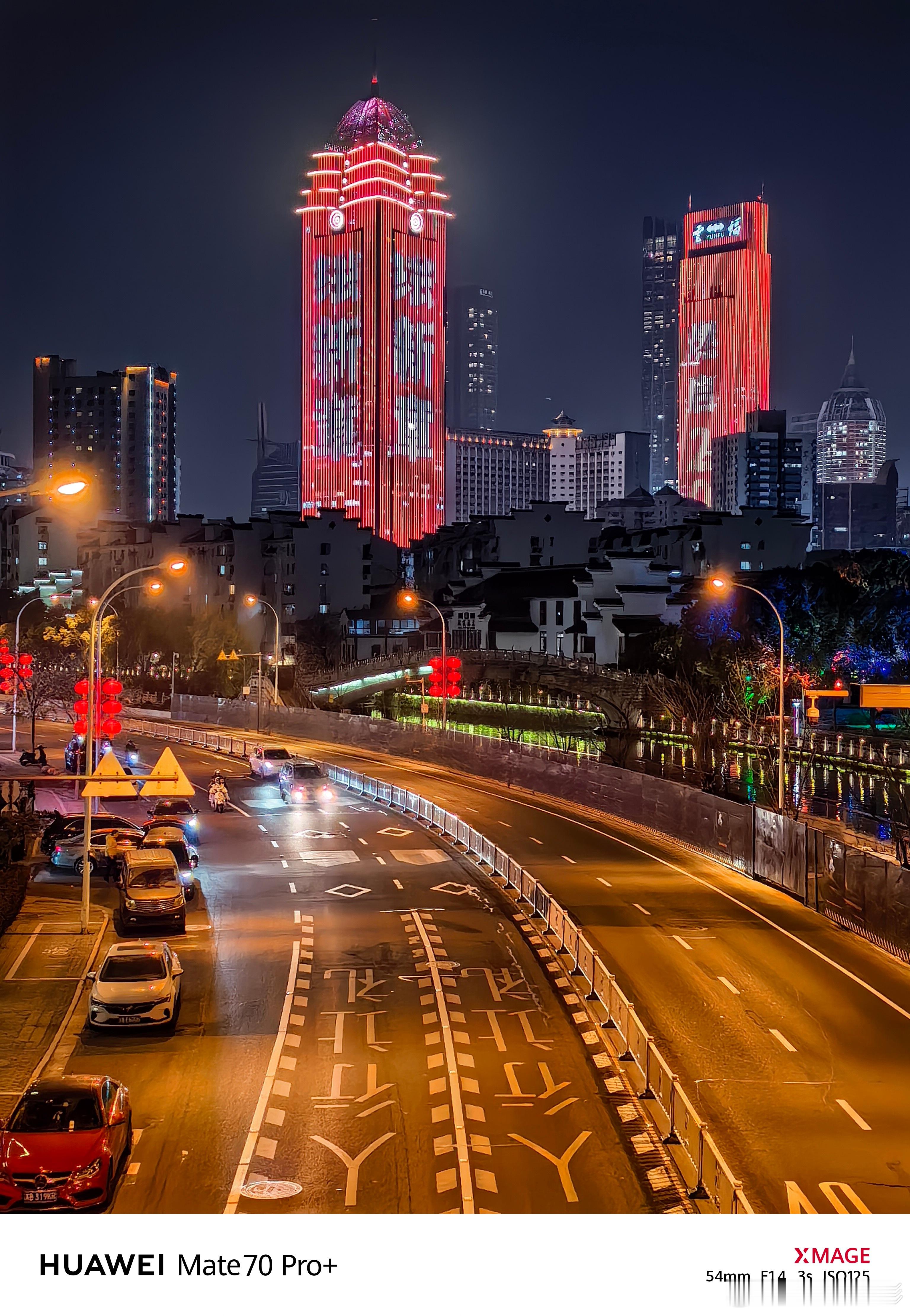 无锡，古运河岸边的城市。  