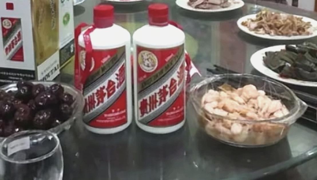 婚姻一定要门当户对！
“门当”是指的经济条件和社会层次，“户对”是指的家风和教养