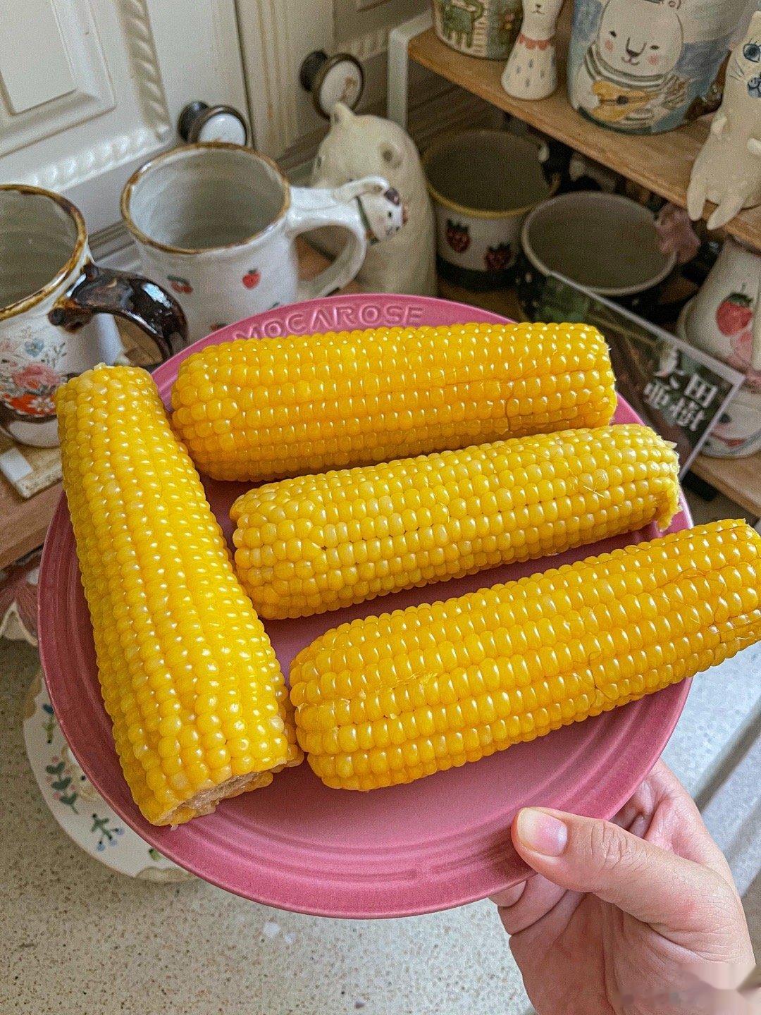 最后再刷一次好吃哒[爱慕]有机糯玉米👏只需要ping论并关注我，今天15点揪2