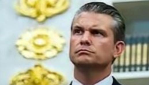 美国防长喊话俄罗斯，北约背后闹分歧，核威胁悬在头顶。
2025年10月15日，美