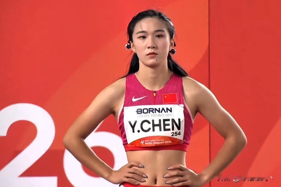 11秒06！17岁"小孩姐"破亚运纪录，亚洲女飞人是中国的

今晚田径场最亮的星