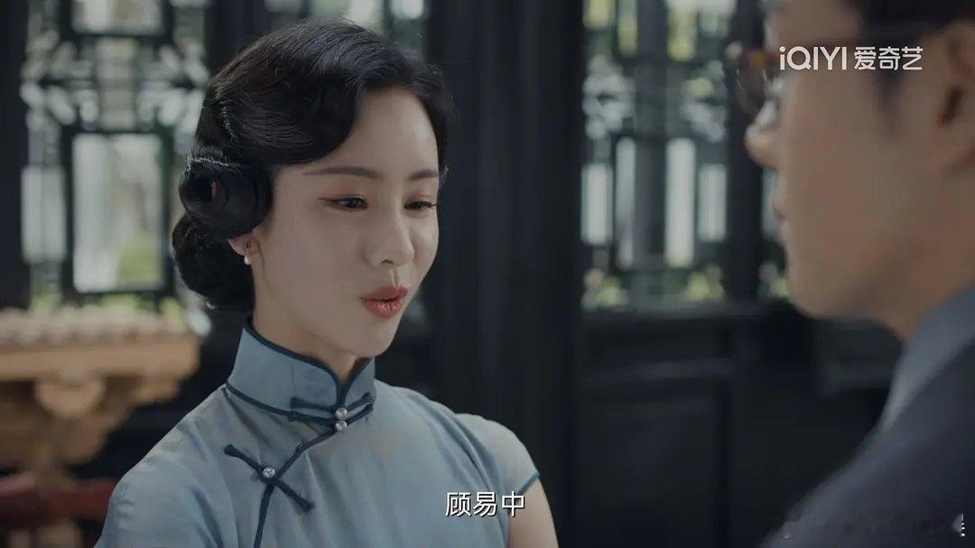 陈都灵的嘴一说话也是歪的 ​​​