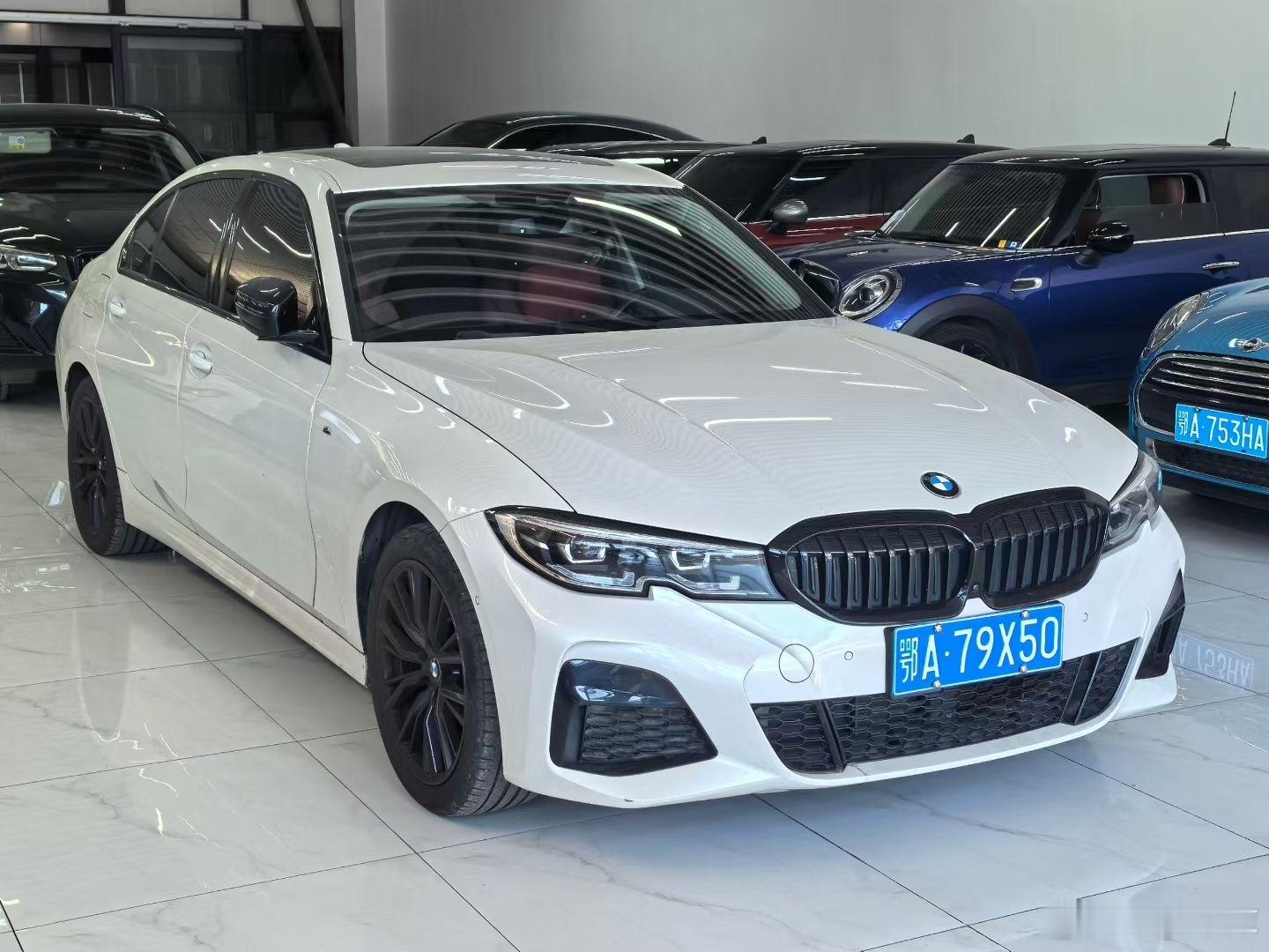 最新到店宝马325Li M运动耀夜版2021年7月上牌2.8万公里 一手车 哈曼