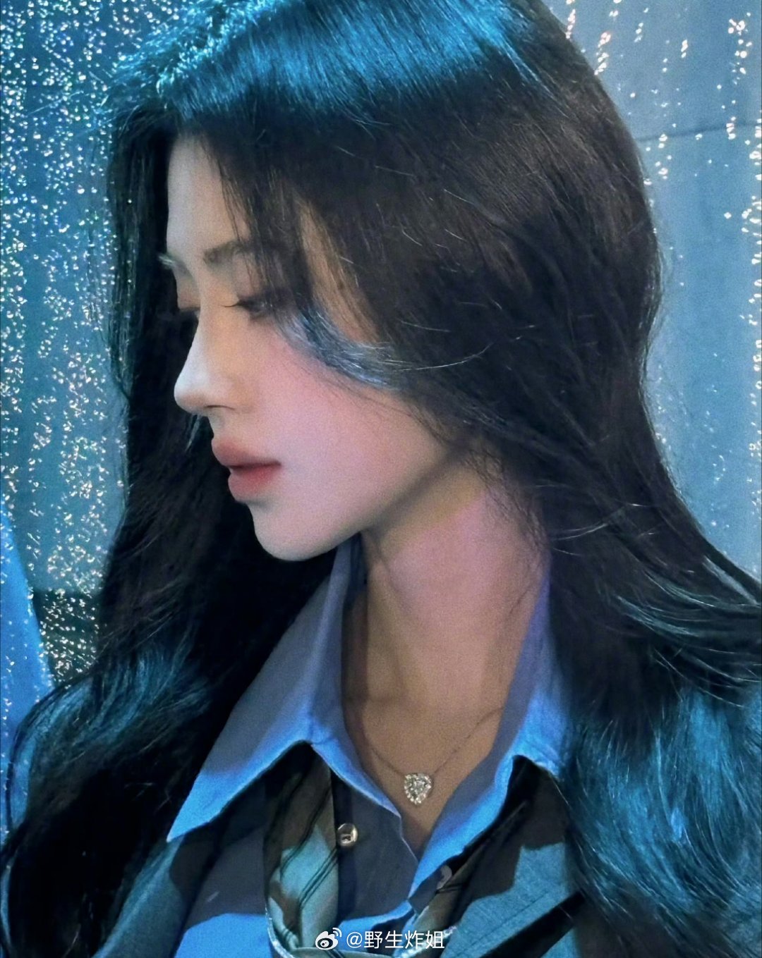 王一栩说鞠婧祎主演的《万花世界》明天就要开始定妆了呢，鞠婧祎的影视之路走的也是蛮