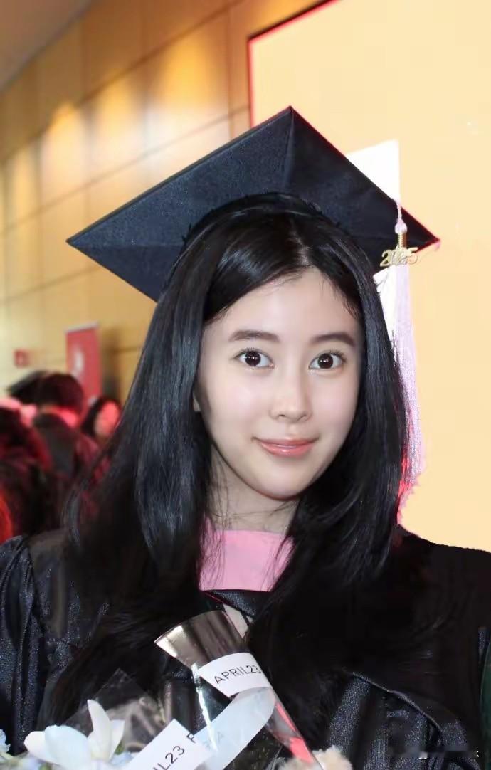 杨子还真是让人惊讶，

如果不是杨子自己在社交平台发布，大家都还不知道，原来他除