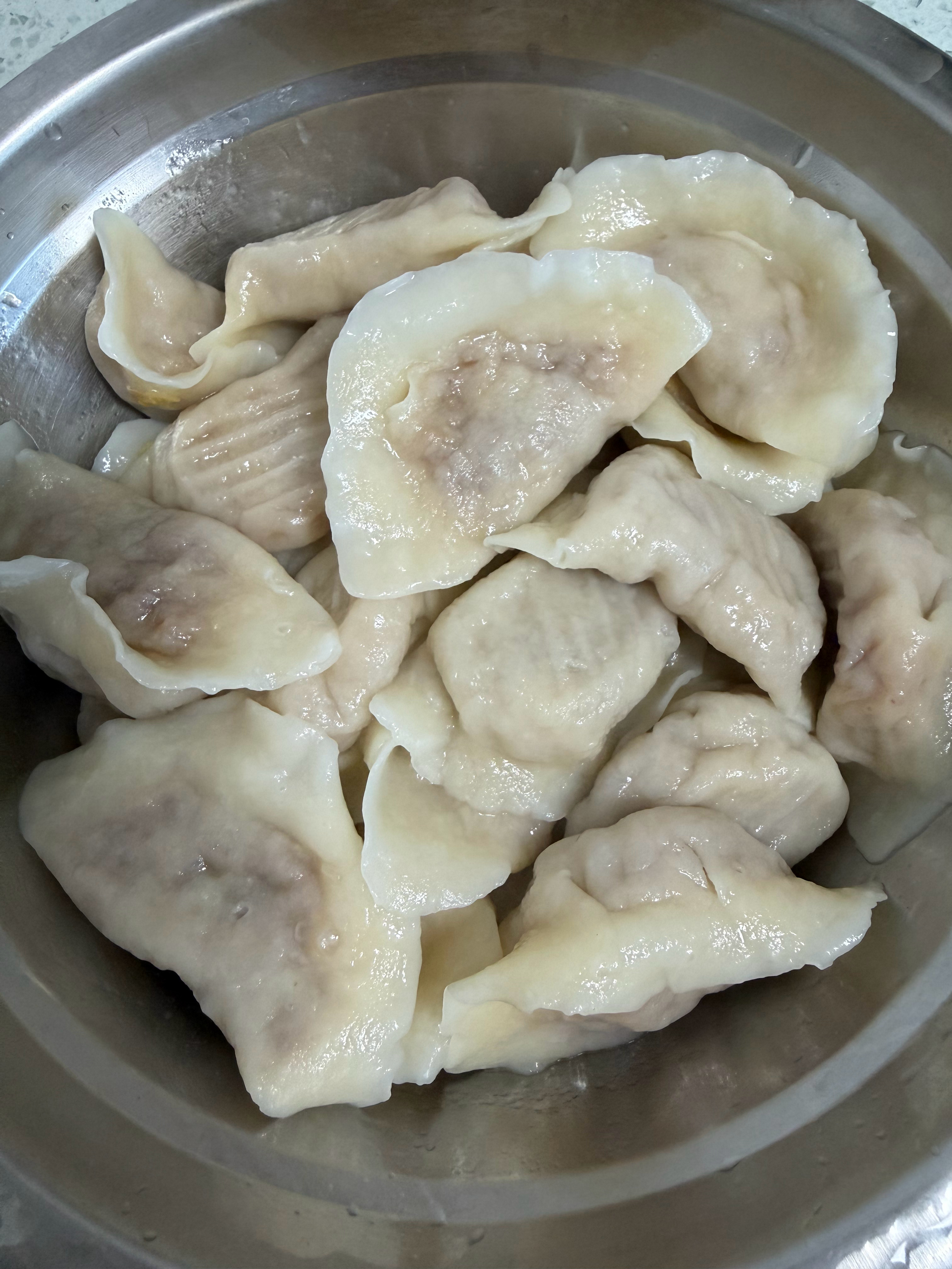 入伏第一天，头伏吃饺子～代表头伏纳福，锁住福气～愿我们都福气满满