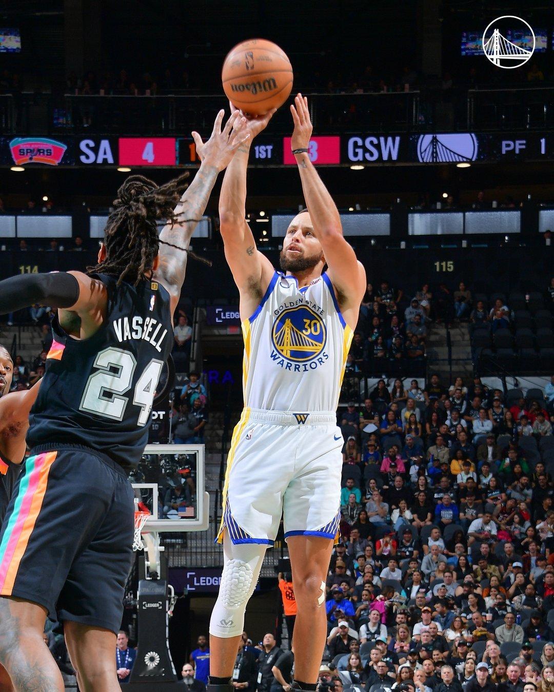 得 一会儿库里回来就收了马刺这联防是一点不会攻啊