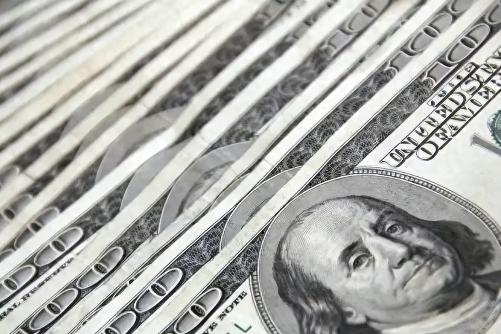 全世界没料到，美国动作真快，没踩中东坑，反而一招洗空30万亿债。
 
很多人盯着