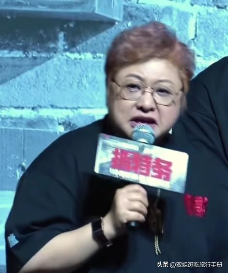 我感觉是韩红被“绑架了”。
所以，这波我坚定的站韩红。
韩红只是理性的帮朋友宣传