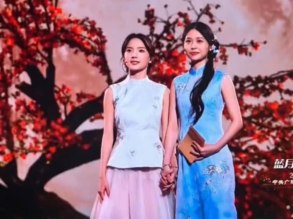 三人同台唱给阿嬷的情书，陈楚生却先红了眼