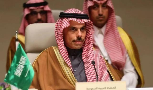 阿拉伯世界“全线反水”，集体教以色列做人！ 以色列这是彻底疯了？刚在加沙开着酷刑