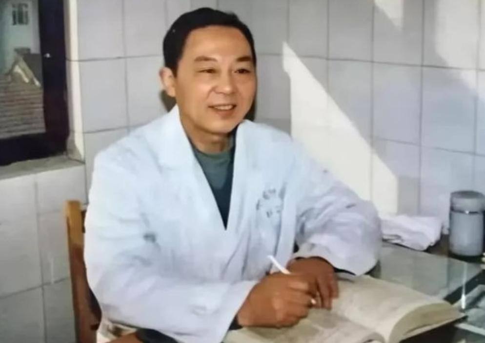 1970年，徐州一主任医生趁妻子不在，偷偷服用了4克毒性极强的曼陀罗花，你可能以