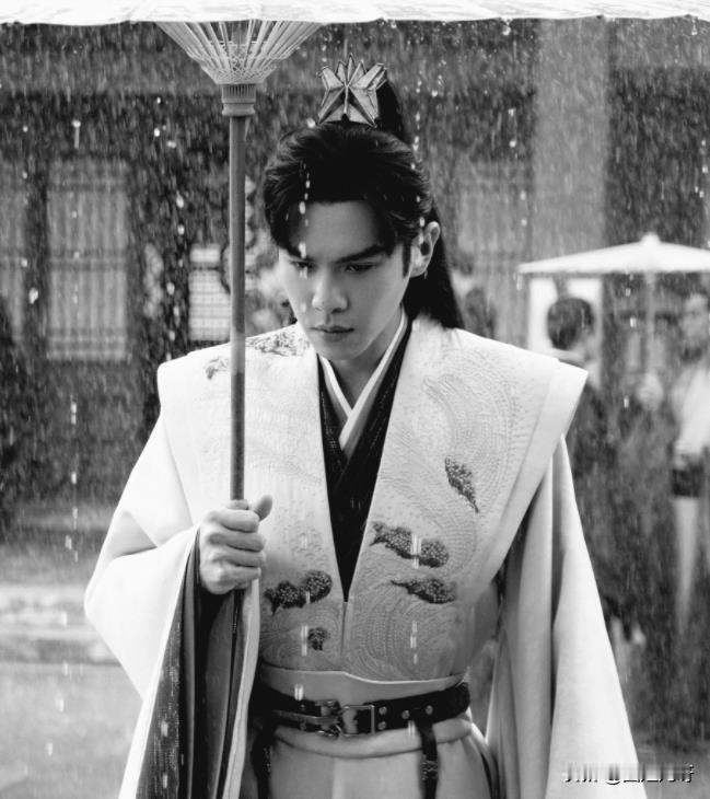 不骗人！张若昀主演的《庆余年2》真的要播了。据悉，该剧不仅正在预热，还将登央8黄