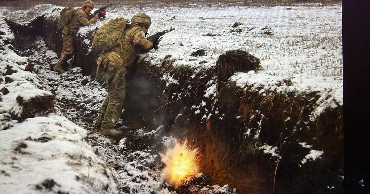 1. 乌克兰战地记者：扎波罗热州与第聂伯罗彼得罗夫斯克州交界地带激战正酣：乌克兰