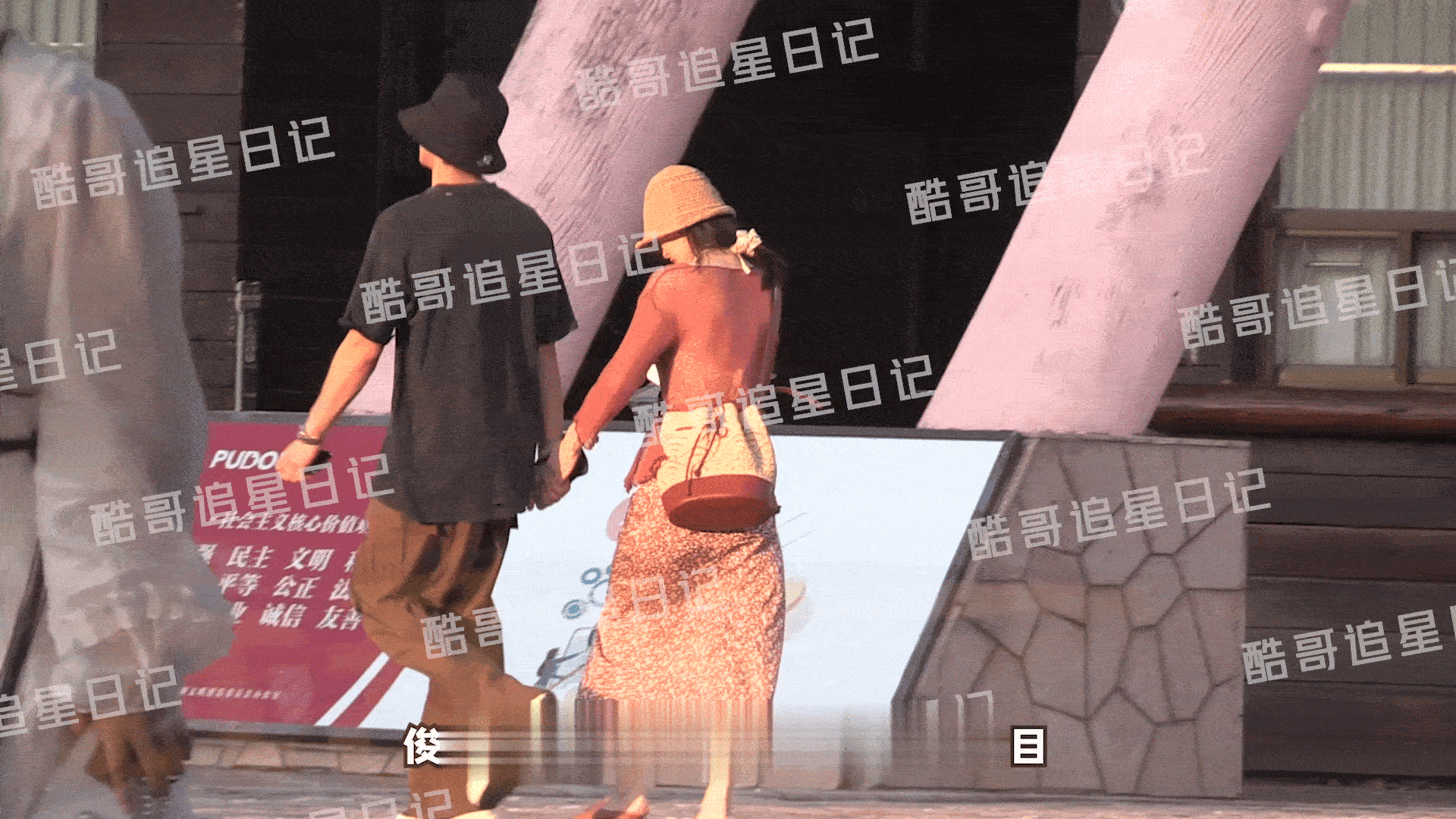 其实俊男美女还挺好磕，这身高差[全力以赴]（狗仔发的钟楚曦和彪子，侯雯元） ​​