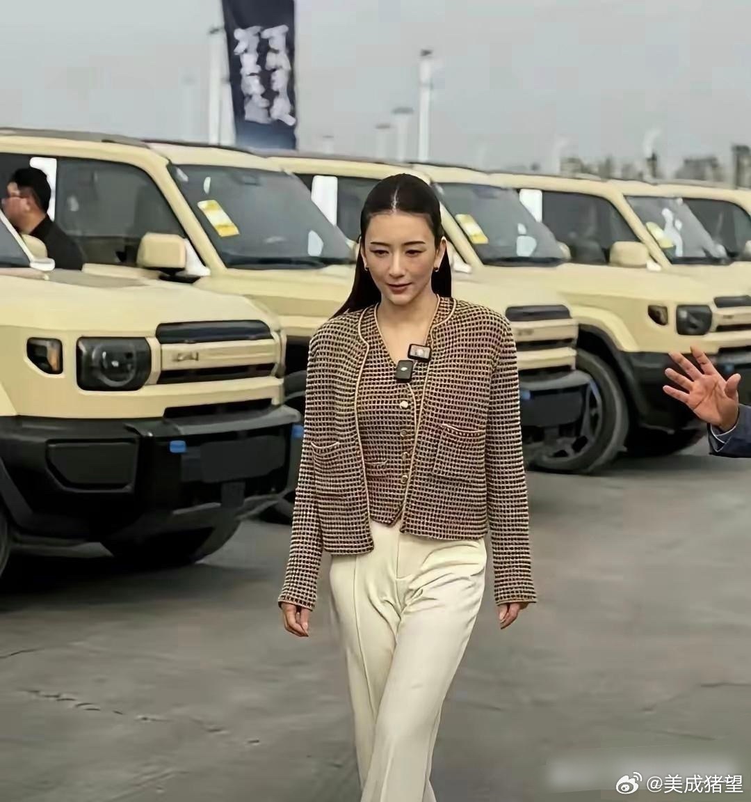 原来郭富城的老婆方媛，长这样啊 