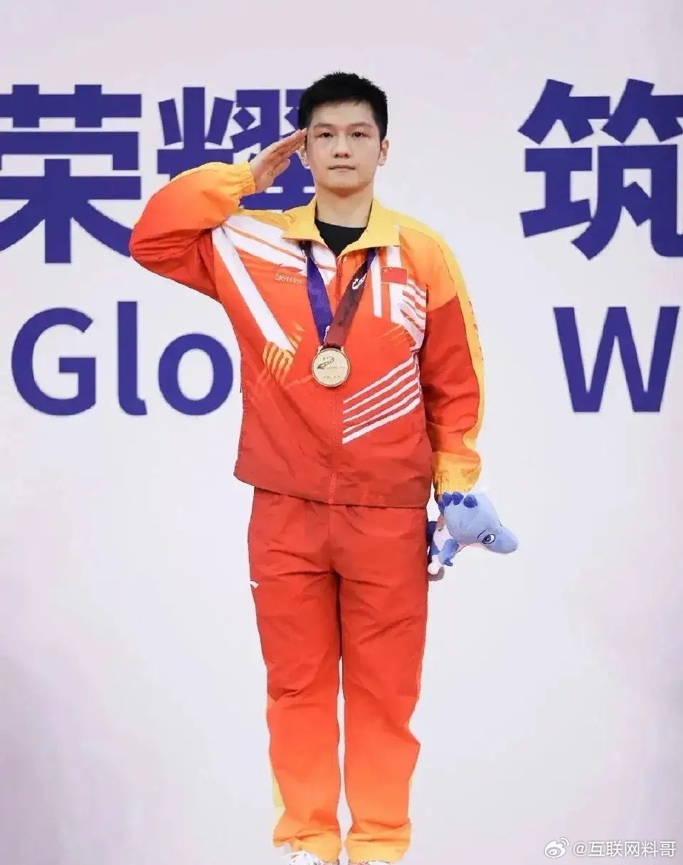 樊振东加入德甲，原因无非就3点：一，赚钱，人活世上哪有不需要钱的呢？钱不是万能的