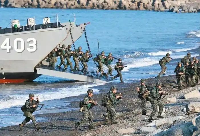 台湾彻底放弃了？谁也没想到，在解放军围绕台湾省进行军演期间，台湾的高层政客们竟然